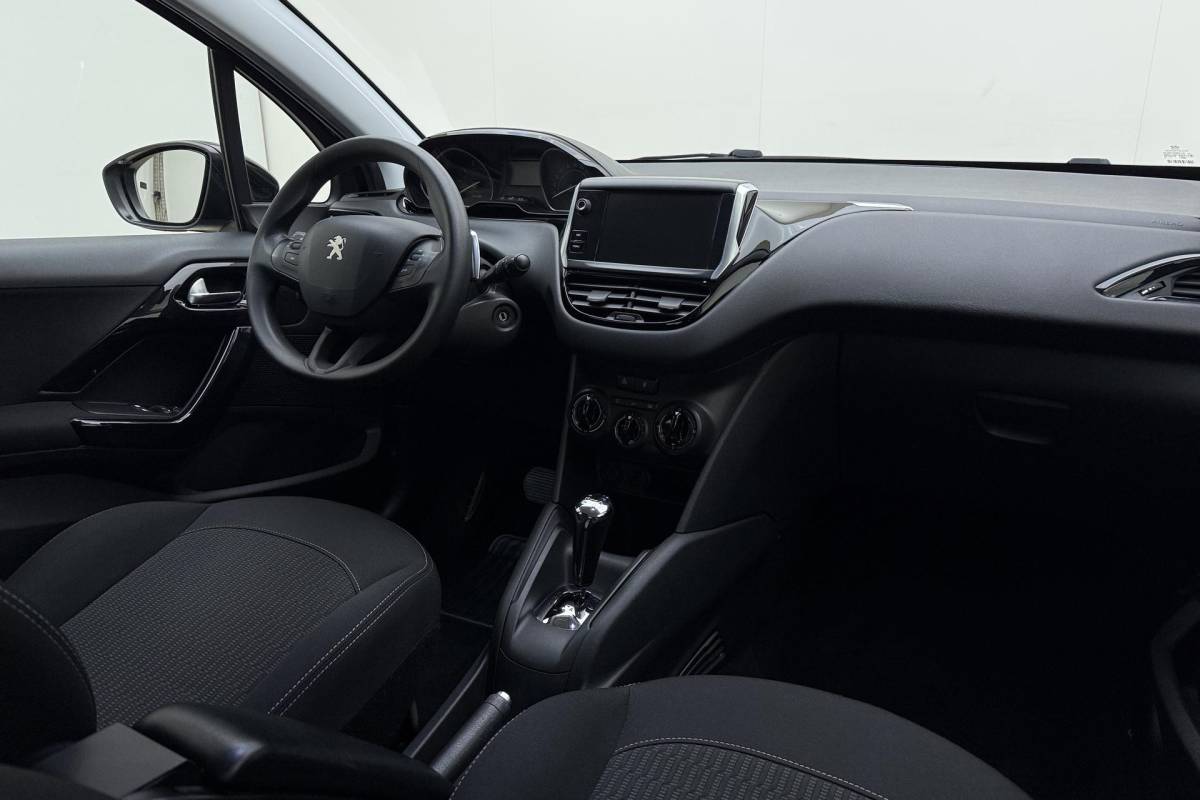 Peugeot 208 Peugeot 208 1.2 PureTech Active | Apple carplay/Android auto | Automaat | Airco | Cruise control | Stuurwiel multifunctioneel |