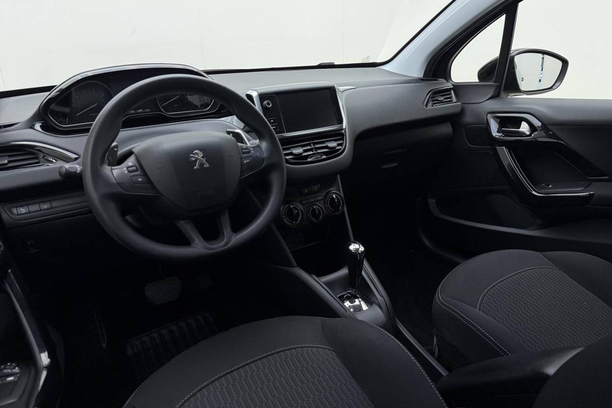 Peugeot 208 Peugeot 208 1.2 PureTech Active | Apple carplay/Android auto | Automaat | Airco | Cruise control | Stuurwiel multifunctioneel |