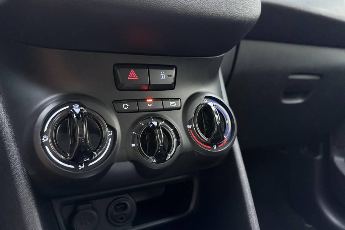 Peugeot 208 Peugeot 208 1.2 PureTech Active | Apple carplay/Android auto | Automaat | Airco | Cruise control | Stuurwiel multifunctioneel |