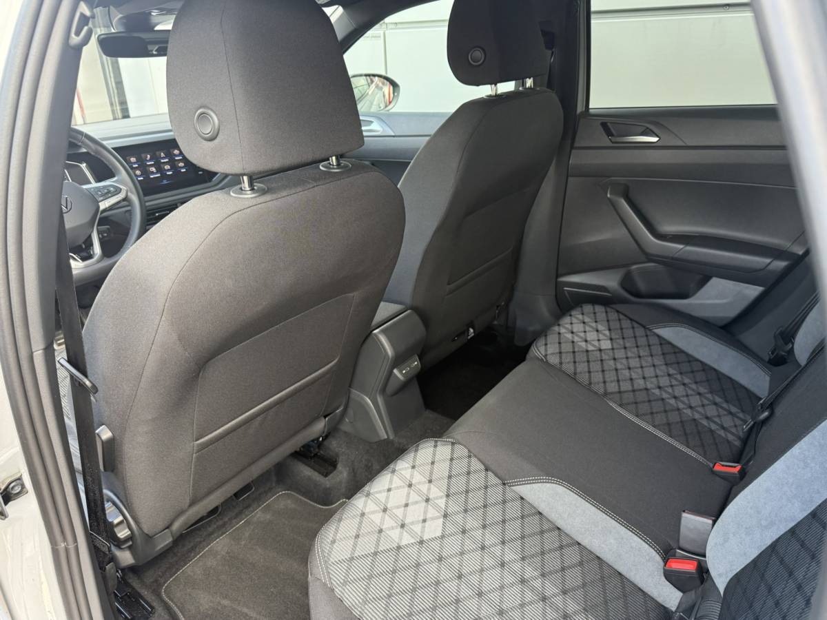 Volkswagen Taigo Volkswagen Taigo 1.0 TSI R-Line Business | 1e Eigenaar | NL Auto | Virtual | Navi |