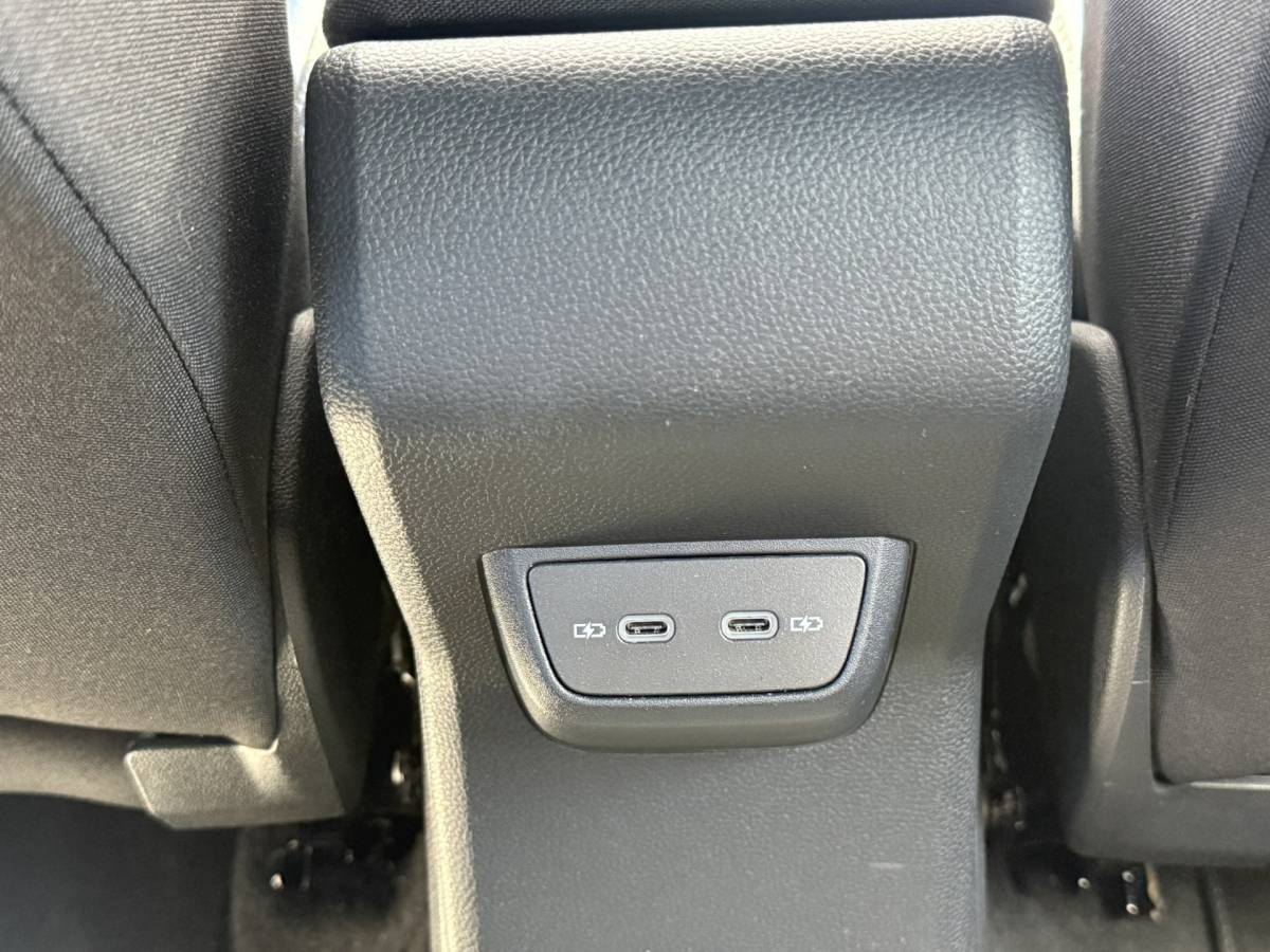 Volkswagen Taigo Volkswagen Taigo 1.0 TSI R-Line Business | 1e Eigenaar | NL Auto | Virtual | Navi |