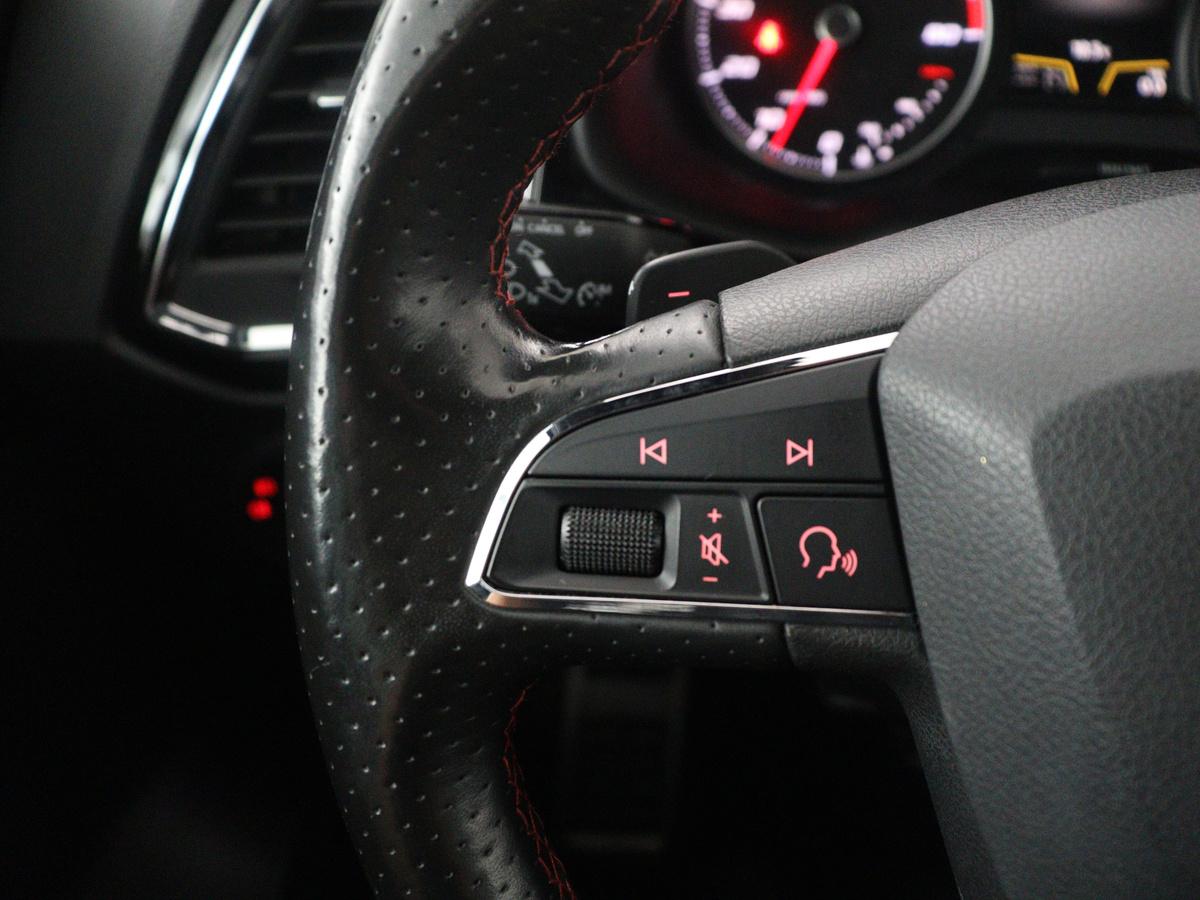 SEAT Ateca SEAT Ateca1.4 EcoTSI FR | Leder | Stoelverwarming | Climate control | Cruise control | Camera | Park assist | Carplay | Seat Sound | Navigatie | Sfeerverlichting