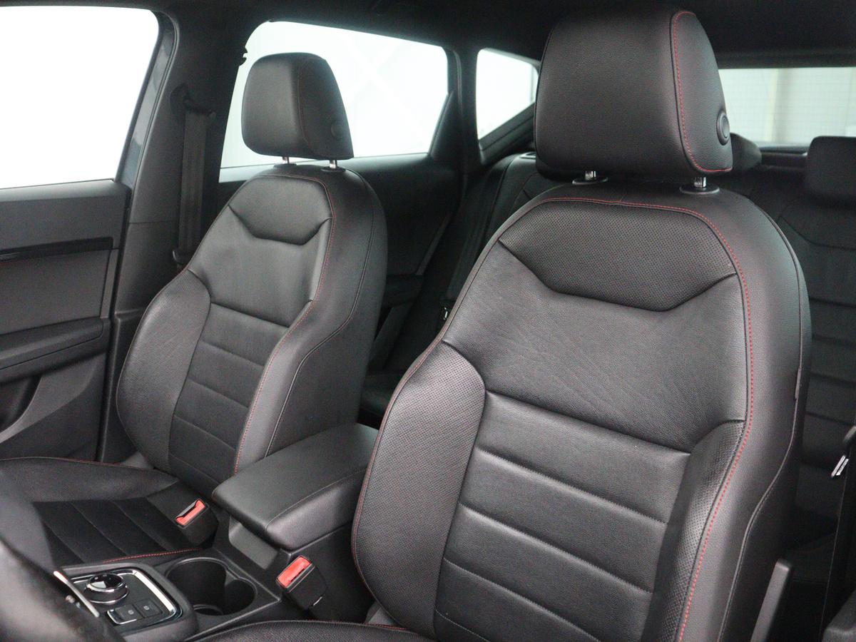 SEAT Ateca SEAT Ateca1.4 EcoTSI FR | Leder | Stoelverwarming | Climate control | Cruise control | Camera | Park assist | Carplay | Seat Sound | Navigatie | Sfeerverlichting