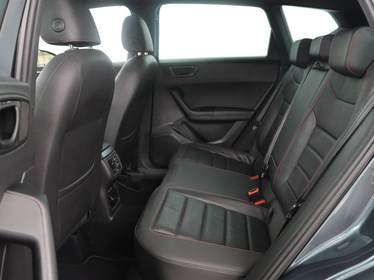 SEAT Ateca SEAT Ateca1.4 EcoTSI FR | Leder | Stoelverwarming | Climate control | Cruise control | Camera | Park assist | Carplay | Seat Sound | Navigatie | Sfeerverlichting