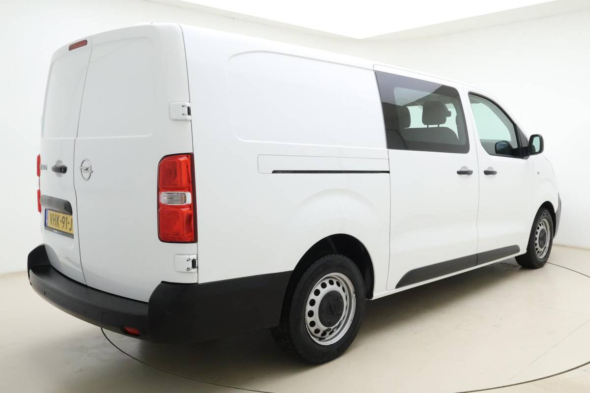 Opel Vivaro Opel Vivaro 2.0 CDTI 150pk Dubbel Cabine Edition |  6 Persoons | Navigatie | Achteruitrijcamera | Parkeersensoren | Cruise control | Dodehoek waarschuwing