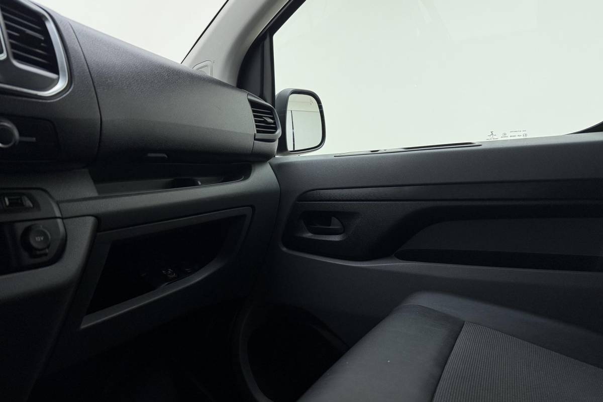 Opel Vivaro Opel Vivaro 2.0 CDTI 150pk Dubbel Cabine Edition |  6 Persoons | Navigatie | Achteruitrijcamera | Parkeersensoren | Cruise control | Dodehoek waarschuwing