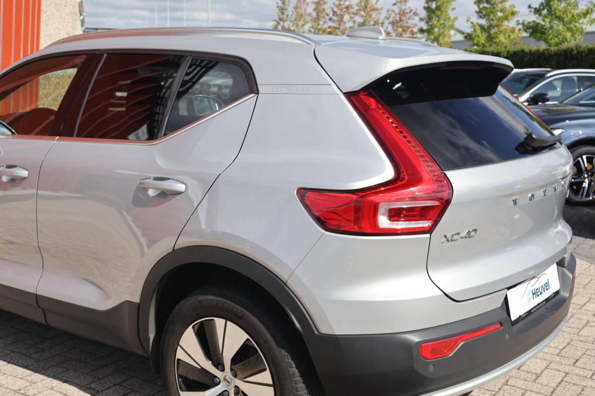 Volvo XC40 Volvo XC40 T4 Recharge Core Bright | Stoelverwarming | Trekhaak | Parkeercamera  | Keyless