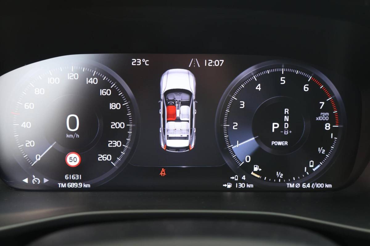Volvo XC40 Volvo XC40 T4 Recharge Core Bright | Stoelverwarming | Trekhaak | Parkeercamera  | Keyless