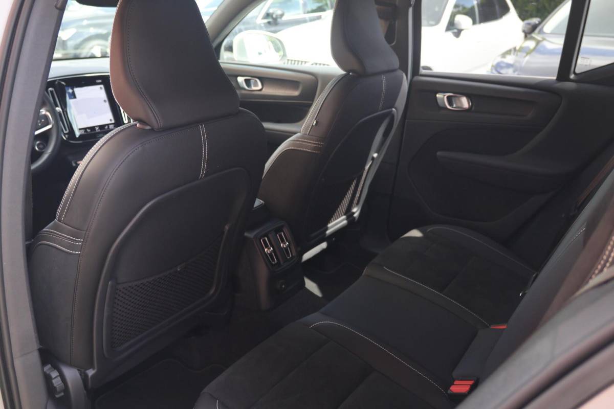 Volvo XC40 Volvo XC40 T4 Recharge Core Bright | Stoelverwarming | Trekhaak | Parkeercamera  | Keyless