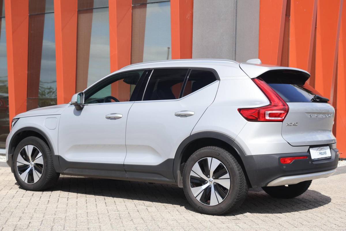 Volvo XC40 Volvo XC40 T4 Recharge Core Bright | Stoelverwarming | Trekhaak | Parkeercamera  | Keyless