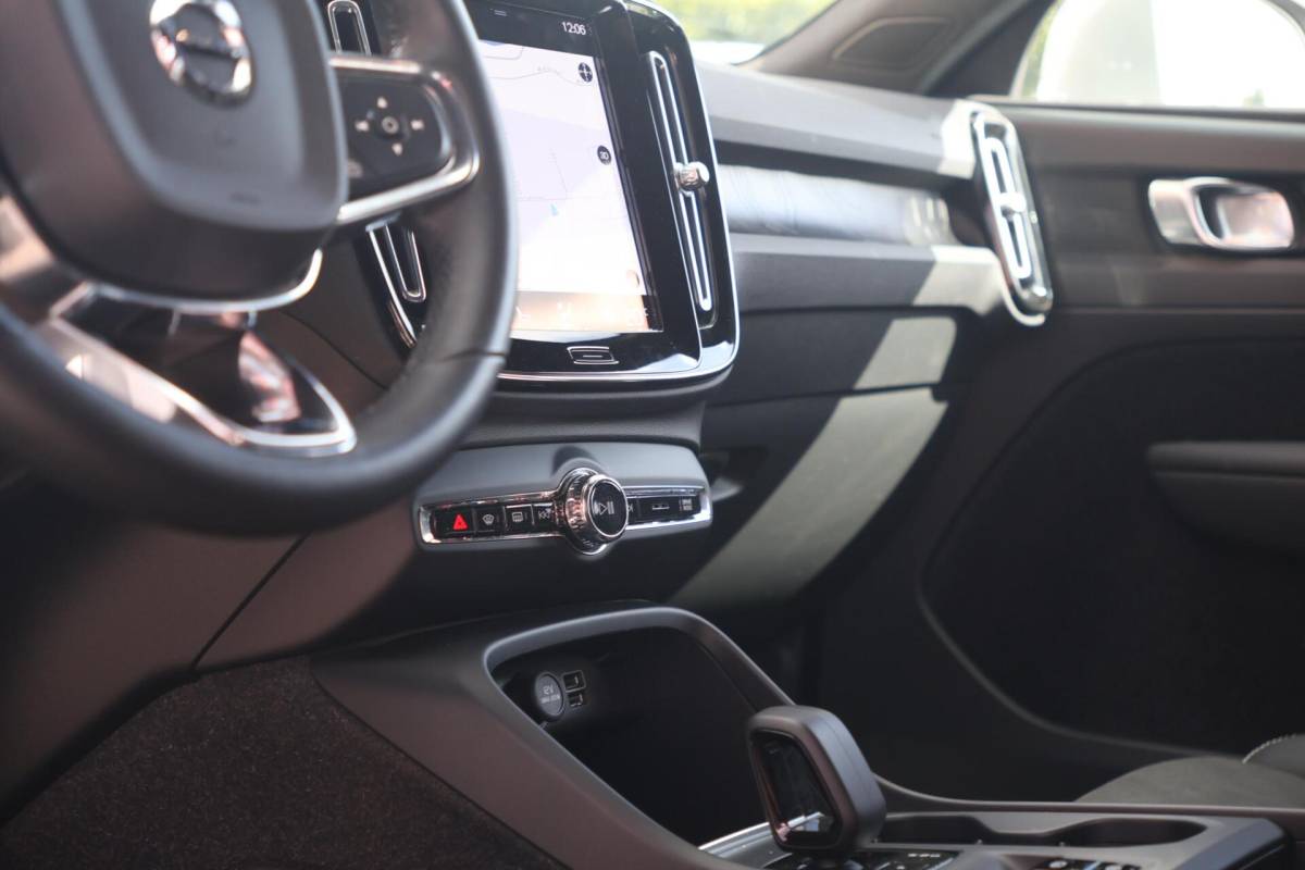 Volvo XC40 Volvo XC40 T4 Recharge Core Bright | Stoelverwarming | Trekhaak | Parkeercamera  | Keyless