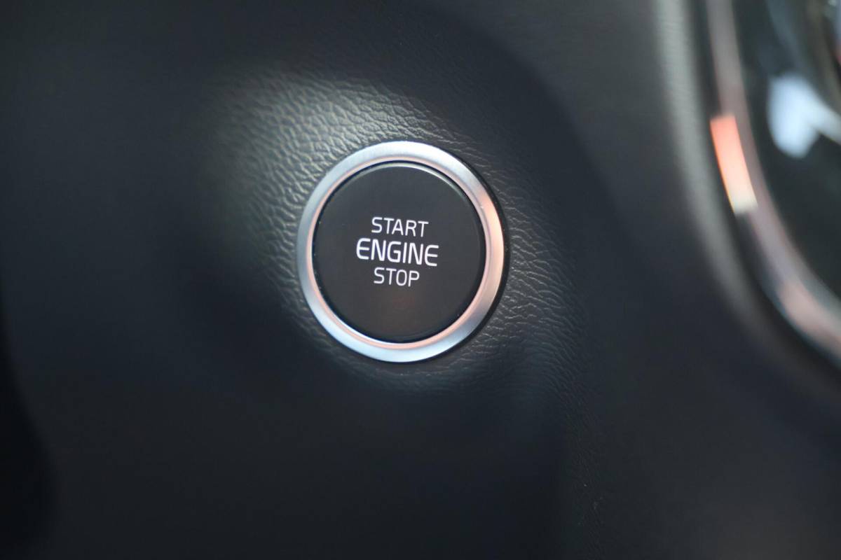 Volvo XC40 Volvo XC40 T4 Recharge Core Bright | Stoelverwarming | Trekhaak | Parkeercamera  | Keyless