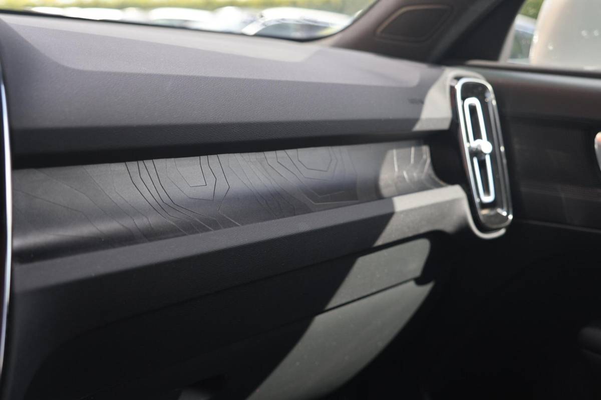 Volvo XC40 Volvo XC40 T4 Recharge Core Bright | Stoelverwarming | Trekhaak | Parkeercamera  | Keyless