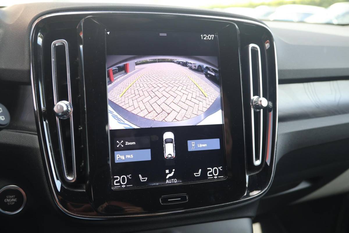 Volvo XC40 Volvo XC40 T4 Recharge Core Bright | Stoelverwarming | Trekhaak | Parkeercamera  | Keyless