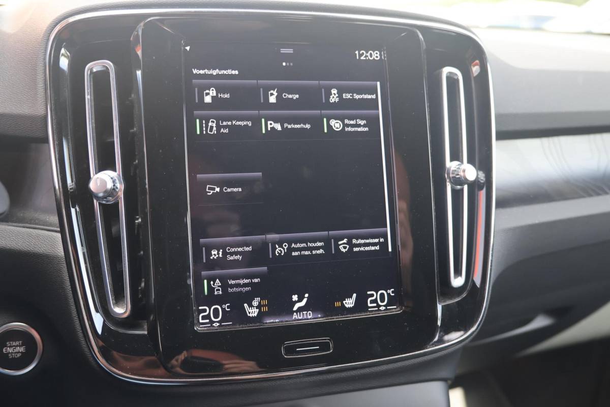 Volvo XC40 Volvo XC40 T4 Recharge Core Bright | Stoelverwarming | Trekhaak | Parkeercamera  | Keyless