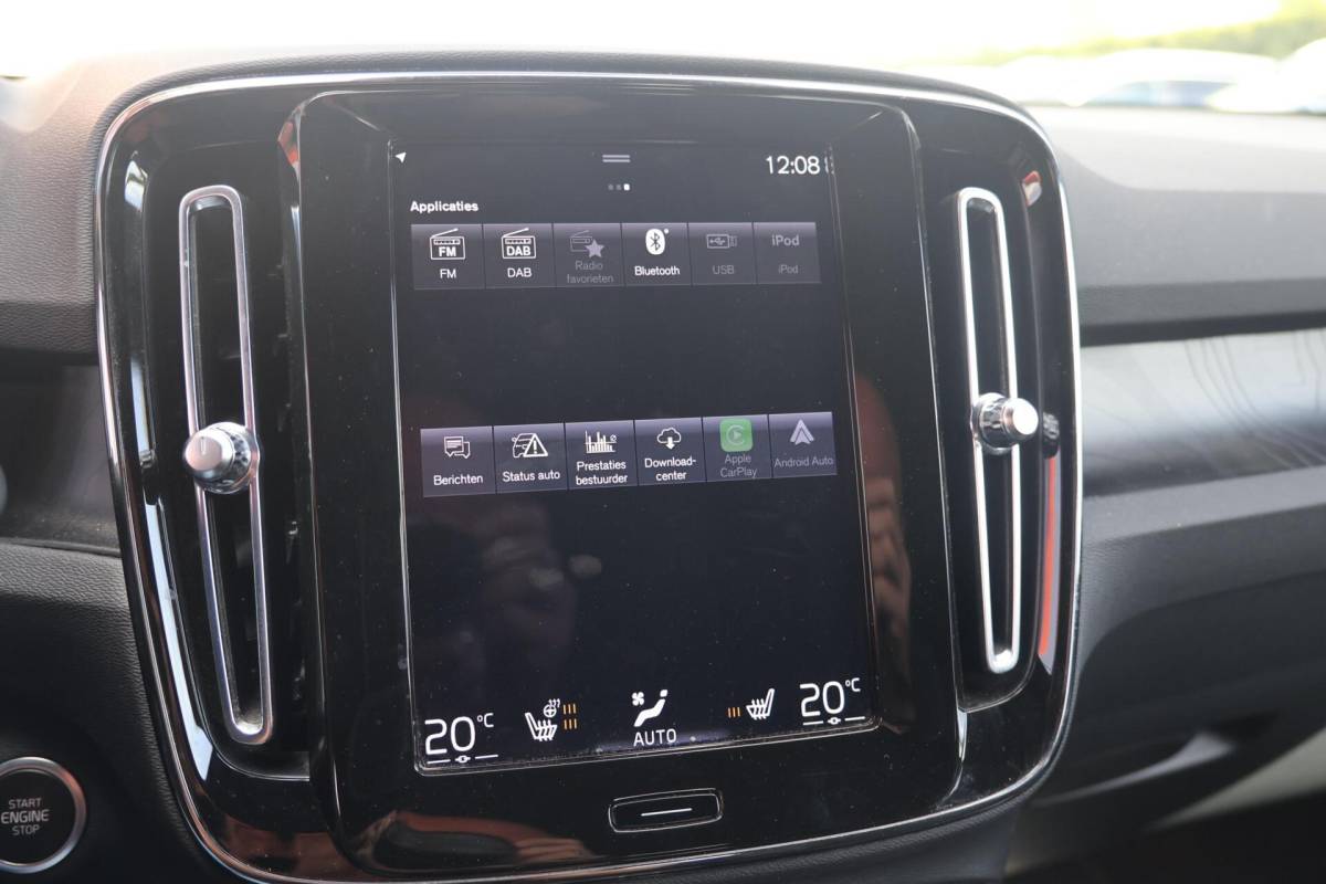 Volvo XC40 Volvo XC40 T4 Recharge Core Bright | Stoelverwarming | Trekhaak | Parkeercamera  | Keyless