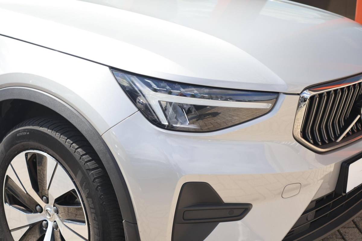 Volvo XC40 Volvo XC40 T4 Recharge Core Bright | Stoelverwarming | Trekhaak | Parkeercamera  | Keyless