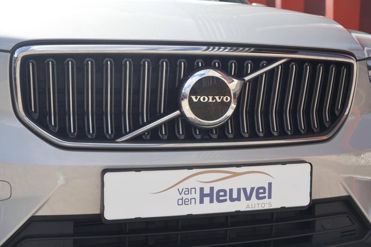 Volvo XC40 Volvo XC40 T4 Recharge Core Bright | Stoelverwarming | Trekhaak | Parkeercamera  | Keyless