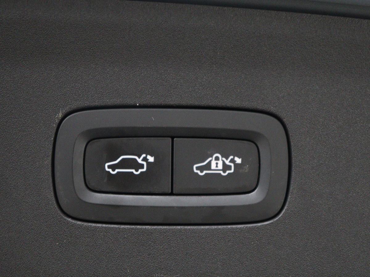 Polestar 2 Polestar 2 Long Range Dual Motor Launch Edition 78kWh | SOH 92,9% | Panoramadak | Memory | Harman/Kardon | Adaptive cruise | Lane assist | Stuur/stoel verwarming | Carplay | 360 camera | Park assist