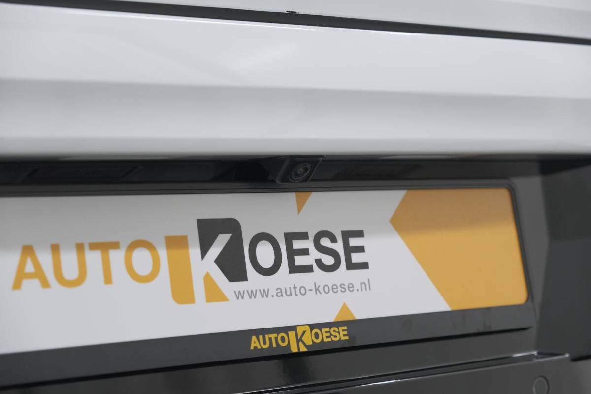 Renault Megane E-Tech Renault Megane E-Tech EV60 Optimum Charge Iconic | 360 Camera | Harman Kardon | Stoelmassage | Dodehoekdetectie | SOH 93,1%