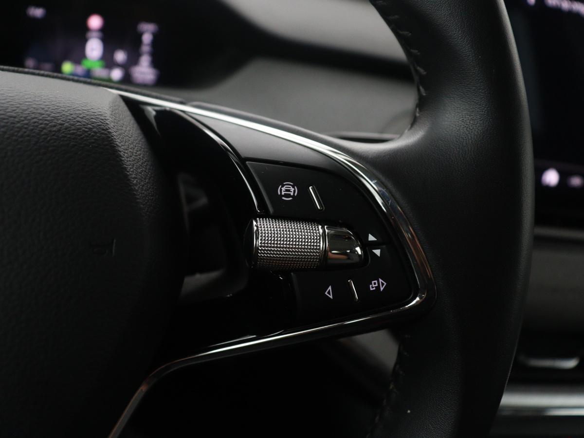 Škoda Enyaq iV Skoda Enyaq iV 60 | SOH 93,0% | Half leder | Cruise control |  Carplay | Climate control | Lane assist | Park assist | Trekhaak | Sfeerverlichting | Navigatie | Bluetooth