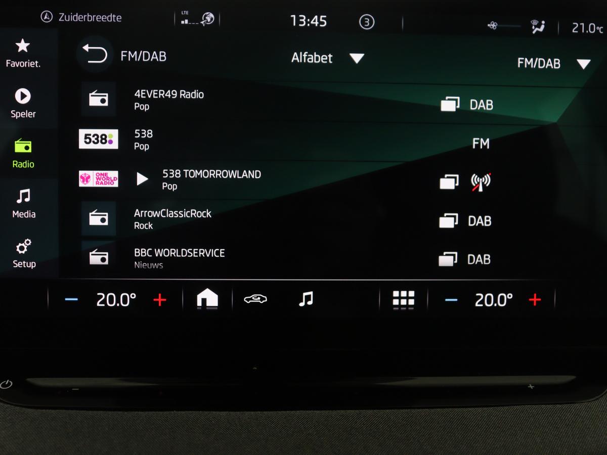 Škoda Enyaq iV Skoda Enyaq iV 60 | SOH 93,0% | Half leder | Cruise control |  Carplay | Climate control | Lane assist | Park assist | Trekhaak | Sfeerverlichting | Navigatie | Bluetooth