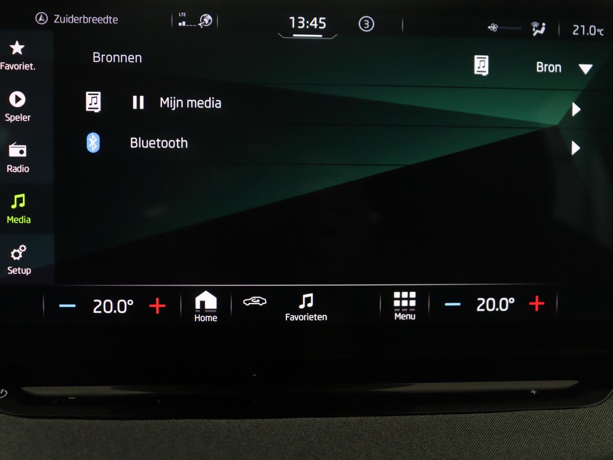 Škoda Enyaq iV Skoda Enyaq iV 60 | SOH 93,0% | Half leder | Cruise control |  Carplay | Climate control | Lane assist | Park assist | Trekhaak | Sfeerverlichting | Navigatie | Bluetooth
