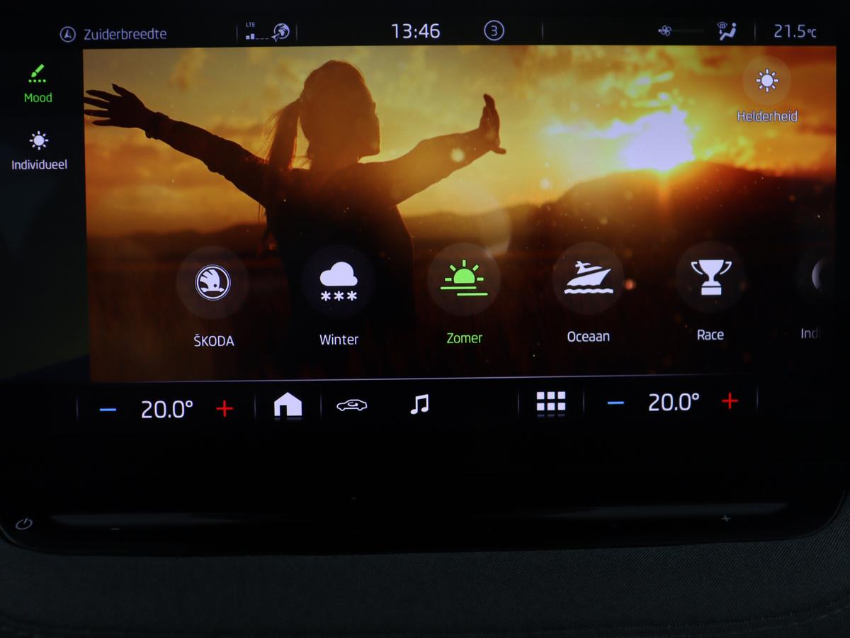 Škoda Enyaq iV Skoda Enyaq iV 60 | SOH 93,0% | Half leder | Cruise control |  Carplay | Climate control | Lane assist | Park assist | Trekhaak | Sfeerverlichting | Navigatie | Bluetooth