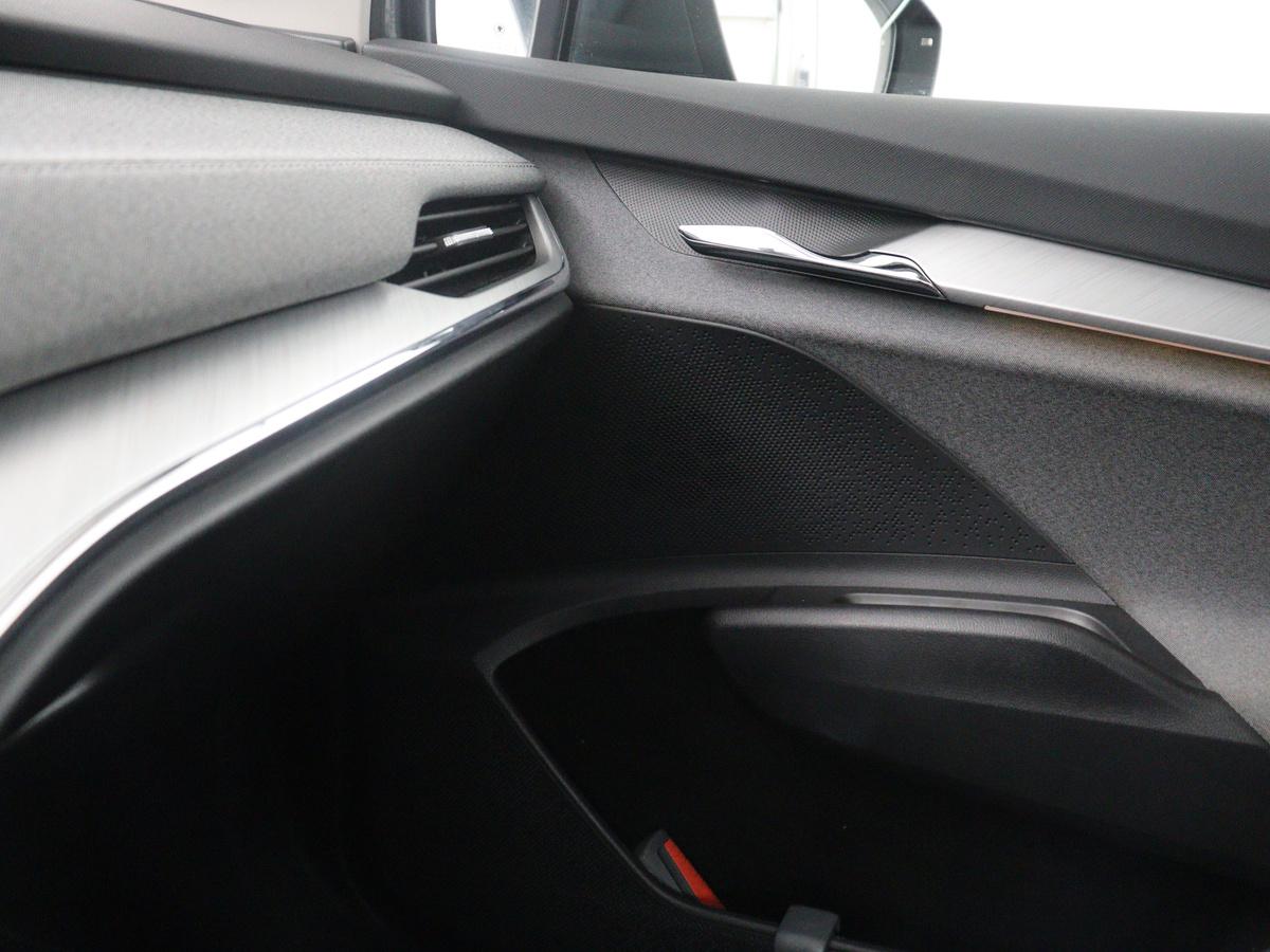 Škoda Enyaq iV Skoda Enyaq iV 60 | SOH 93,0% | Half leder | Cruise control |  Carplay | Climate control | Lane assist | Park assist | Trekhaak | Sfeerverlichting | Navigatie | Bluetooth