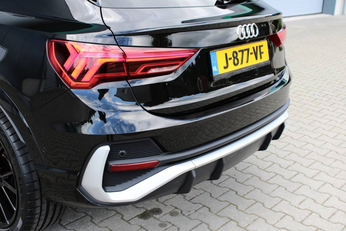 Audi Q3 Audi Q3 Sportback 35 TFSI S EDITION | S LINE | B&O | CAMERA | LED-MATRIX | VIRTUAL | STANDKACHEL | TREKHAAK | 20” | 1E EIG!