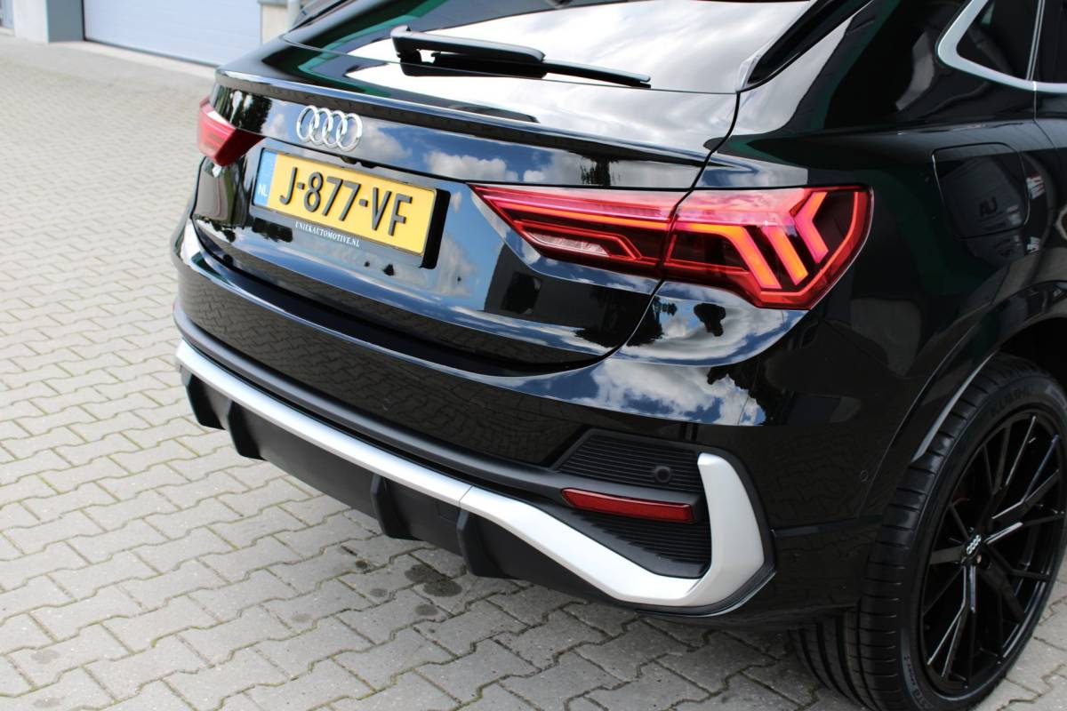 Audi Q3 Audi Q3 Sportback 35 TFSI S EDITION | S LINE | B&O | CAMERA | LED-MATRIX | VIRTUAL | STANDKACHEL | TREKHAAK | 20” | 1E EIG!