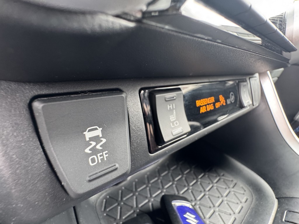 Suzuki Across Suzuki Across 2.5 Plug-in Hybrid Style