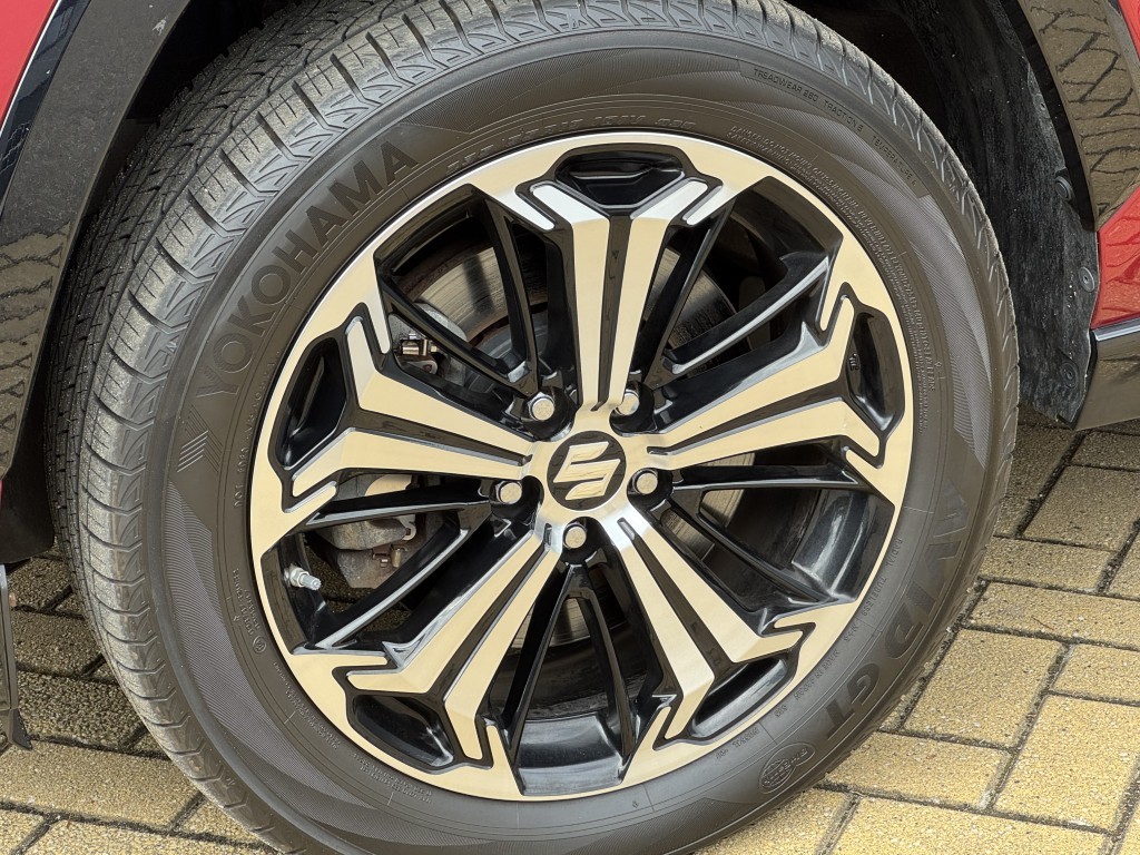 Suzuki Across Suzuki Across 2.5 Plug-in Hybrid Style