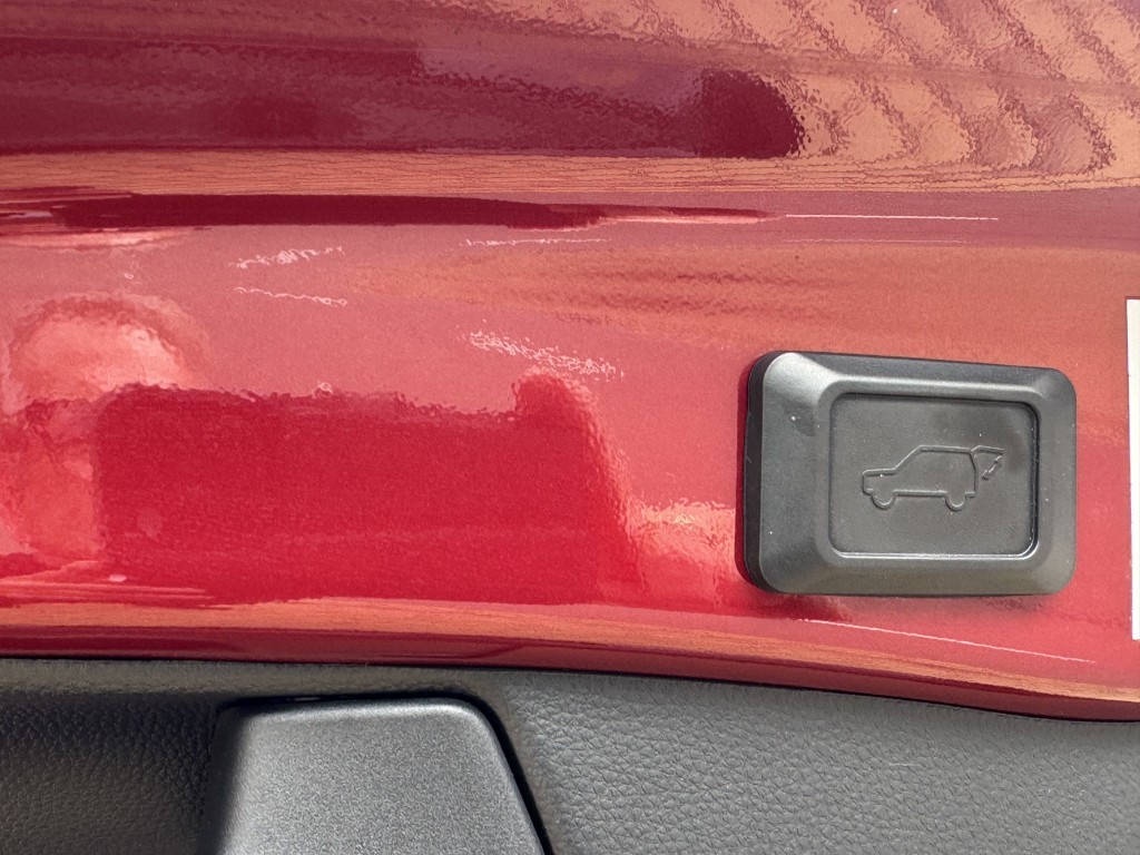 Suzuki Across Suzuki Across 2.5 Plug-in Hybrid Style