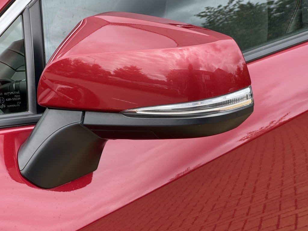 Suzuki Across Suzuki Across 2.5 Plug-in Hybrid Style