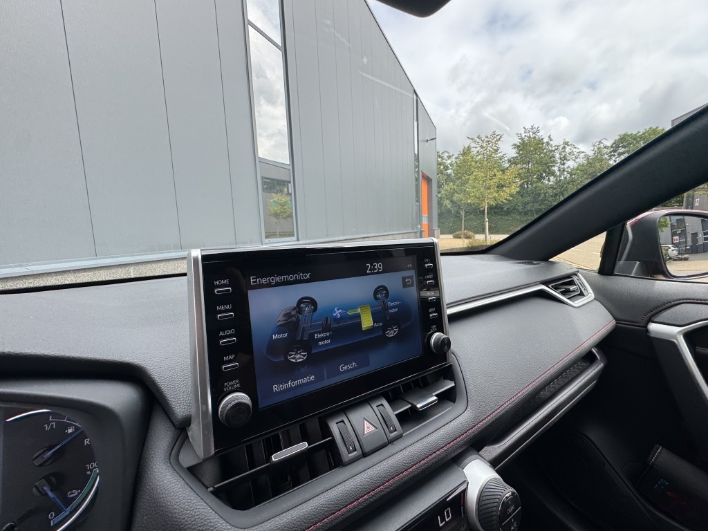 Suzuki Across Suzuki Across 2.5 Plug-in Hybrid Style