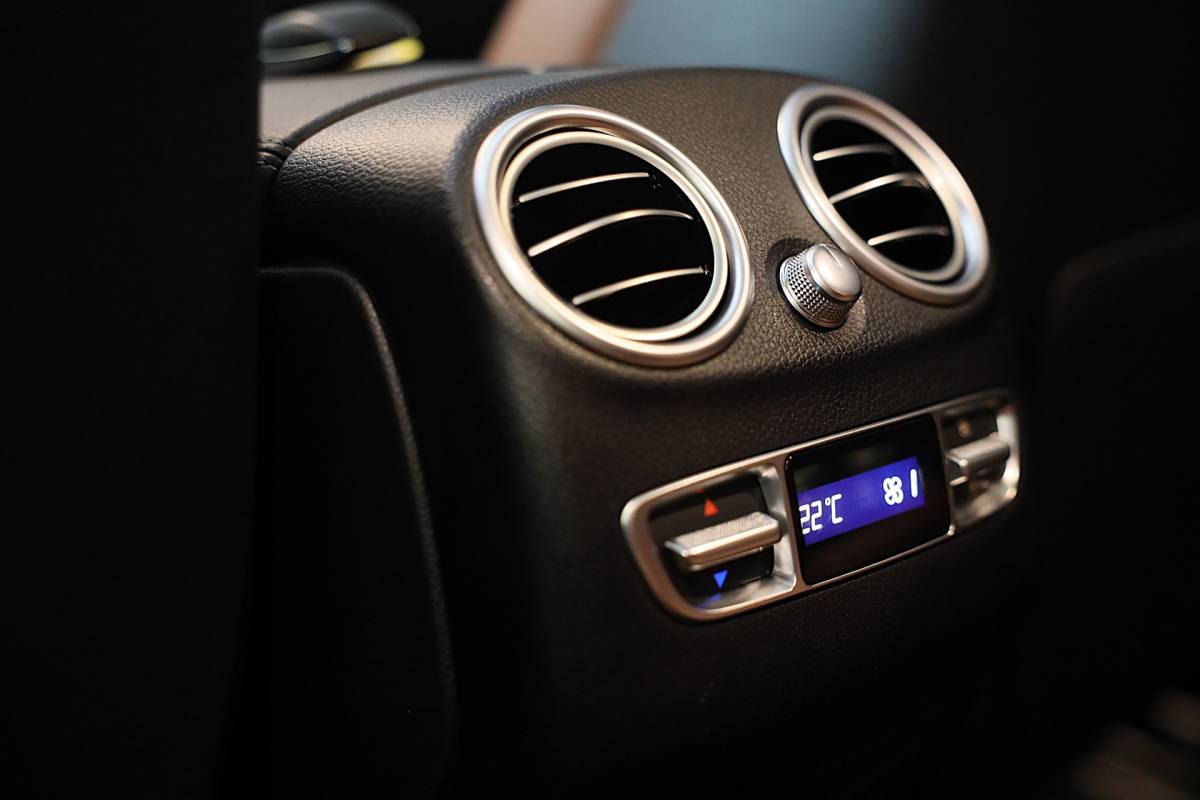 Mercedes-Benz GLC Mercedes-Benz GLC-klasse 300e 4MATIC AMG 63 Look / Head Up / Memory / Open Pano / 360 Camera / Cc / Lane Assist / Led / 20 Inch