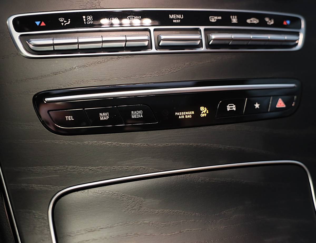 Mercedes-Benz GLC Mercedes-Benz GLC-klasse 300e 4MATIC AMG 63 Look / Head Up / Memory / Open Pano / 360 Camera / Cc / Lane Assist / Led / 20 Inch