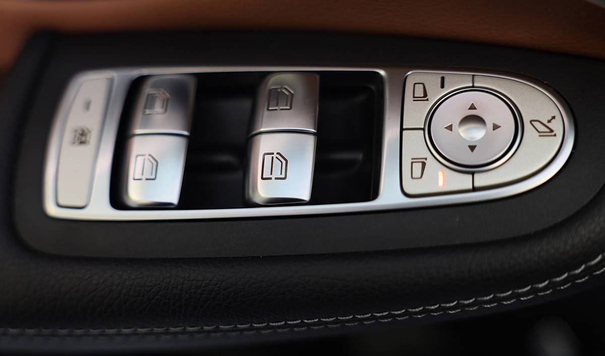 Mercedes-Benz GLC Mercedes-Benz GLC-klasse 300e 4MATIC AMG 63 Look / Head Up / Memory / Open Pano / 360 Camera / Cc / Lane Assist / Led / 20 Inch