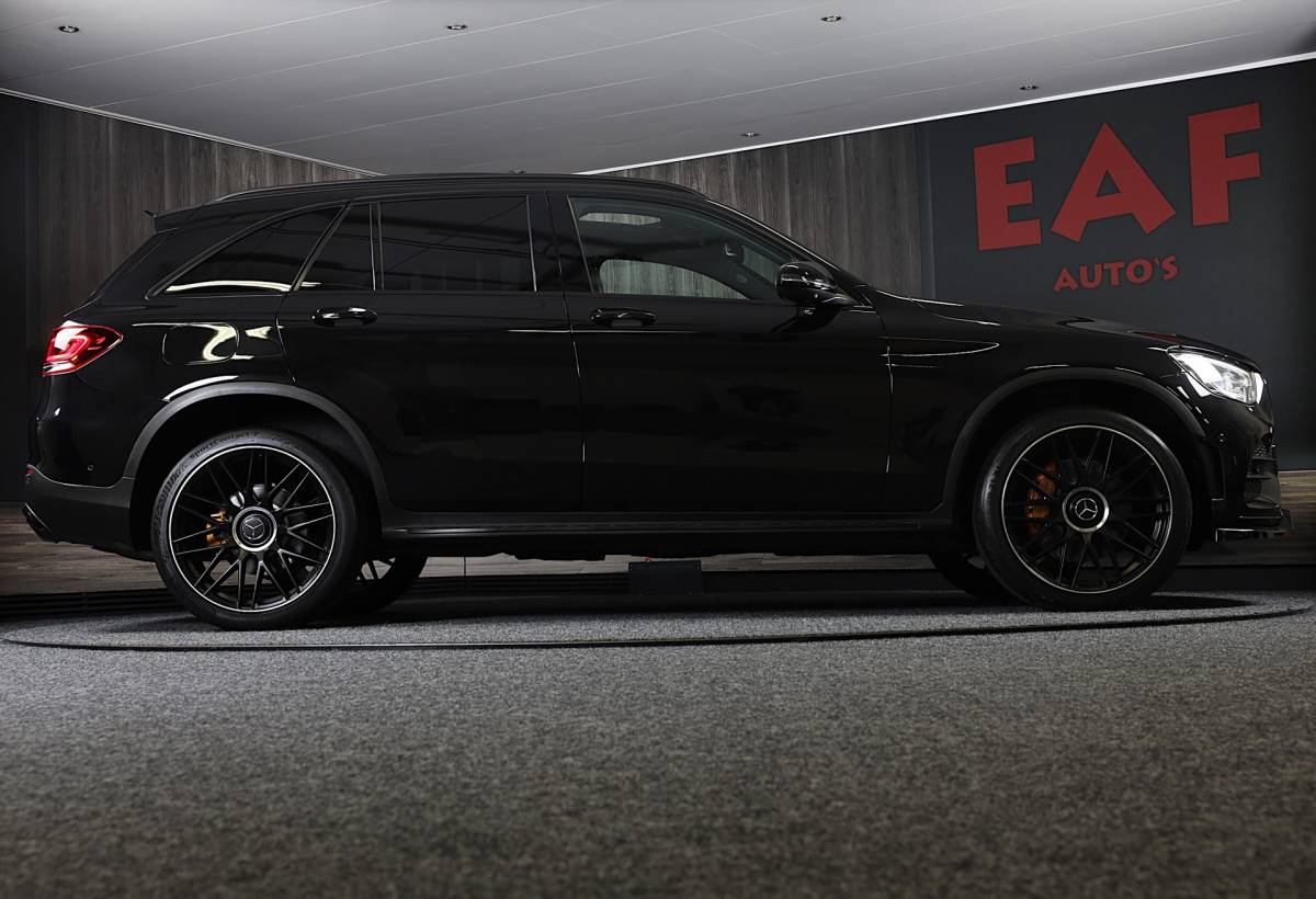 Mercedes-Benz GLC Mercedes-Benz GLC-klasse 300e 4MATIC AMG 63 Look / Head Up / Memory / Open Pano / 360 Camera / Cc / Lane Assist / Led / 20 Inch