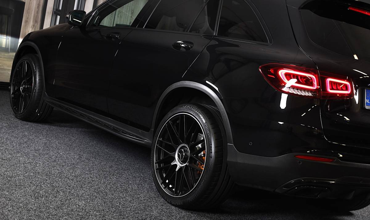Mercedes-Benz GLC Mercedes-Benz GLC-klasse 300e 4MATIC AMG 63 Look / Head Up / Memory / Open Pano / 360 Camera / Cc / Lane Assist / Led / 20 Inch