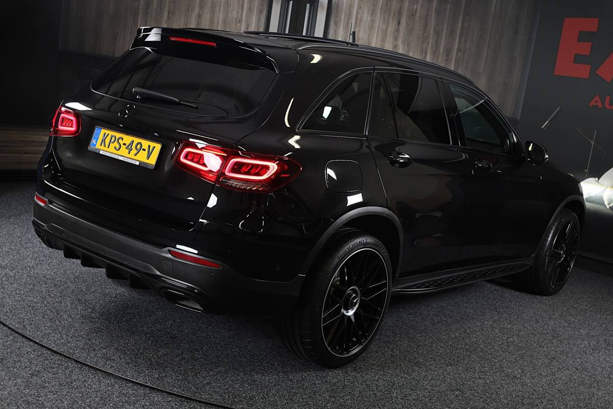 Mercedes-Benz GLC Mercedes-Benz GLC-klasse 300e 4MATIC AMG 63 Look / Head Up / Memory / Open Pano / 360 Camera / Cc / Lane Assist / Led / 20 Inch