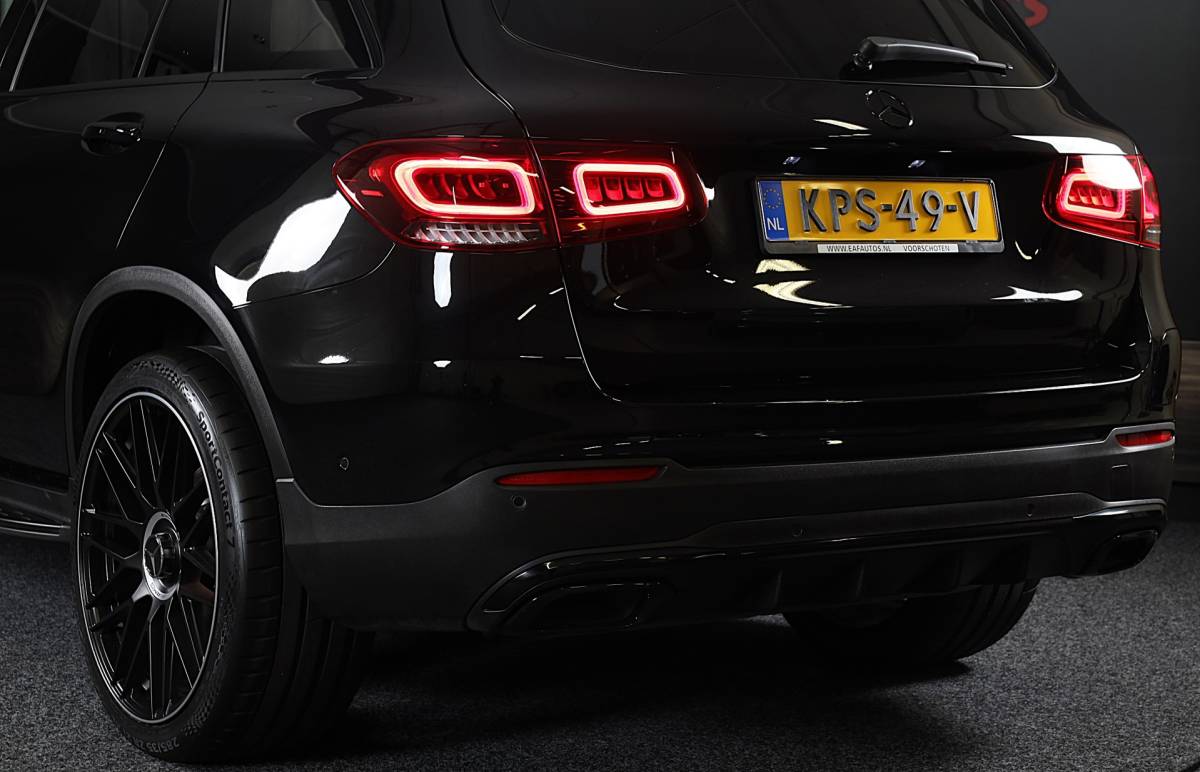 Mercedes-Benz GLC Mercedes-Benz GLC-klasse 300e 4MATIC AMG 63 Look / Head Up / Memory / Open Pano / 360 Camera / Cc / Lane Assist / Led / 20 Inch