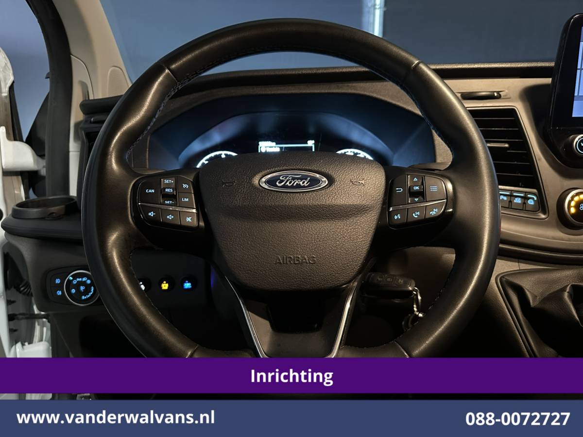 Ford Transit Custom Ford Transit Custom 2.0 TDCI 130pk L2H1 Inrichting Euro6 Airco | Omvormer | Camera | LED | Android Auto | Cruisecontrol | 2800kg Trekhaak Verwarmde voorruit, Stoelverwarming, Parkeersensoren, Bijrijdersbank, Dakdragers