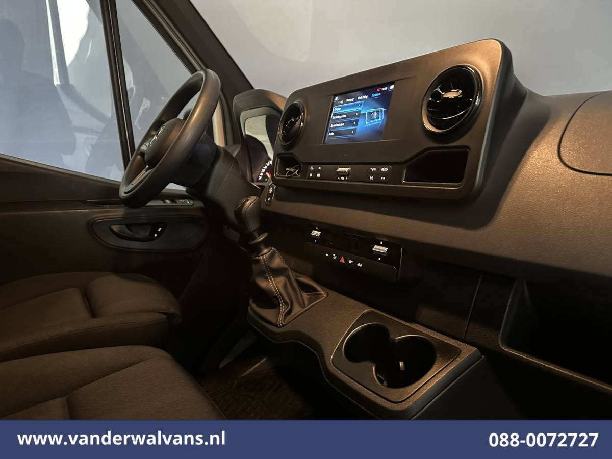 Mercedes-Benz Sprinter Mercedes-Benz Sprinter 315 CDI 150pk L3H2 Euro6 Airco | Camera | Navigatie | Apple Carplay | Android Auto Bijrijdersbank