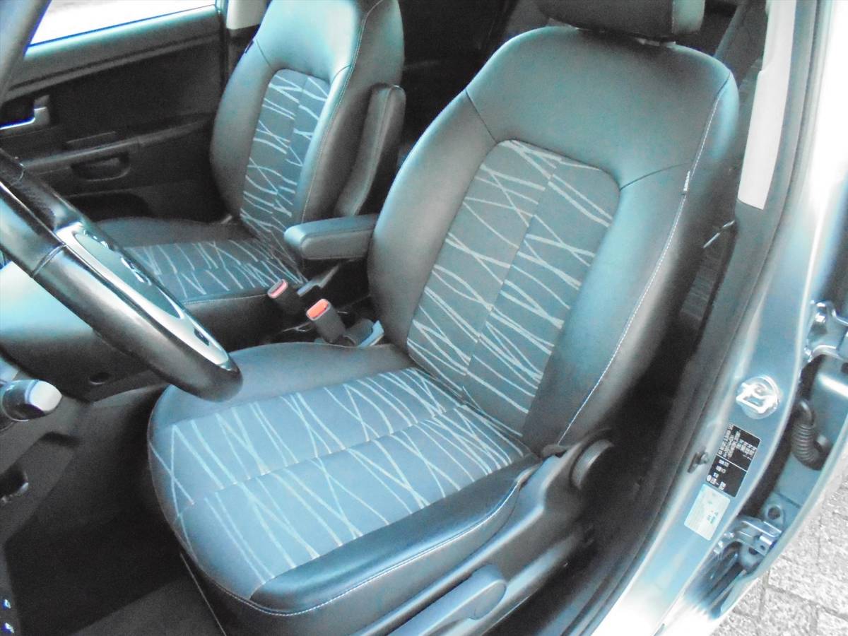Kia Venga Kia Venga 1.6i AUTOMAAT HOGE INSTAP NAVI – CAMERA ENZ