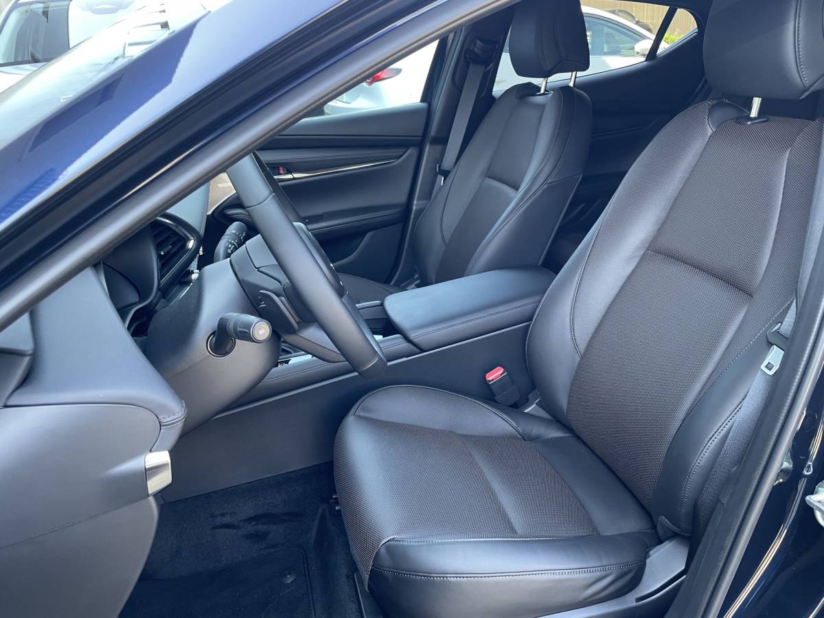 Mazda 3 Mazda 3 2.5 e-SkyActiv-G M Hybrid 140 Automaat Takumi | LEDER | BOSE | 360 CAMERA |