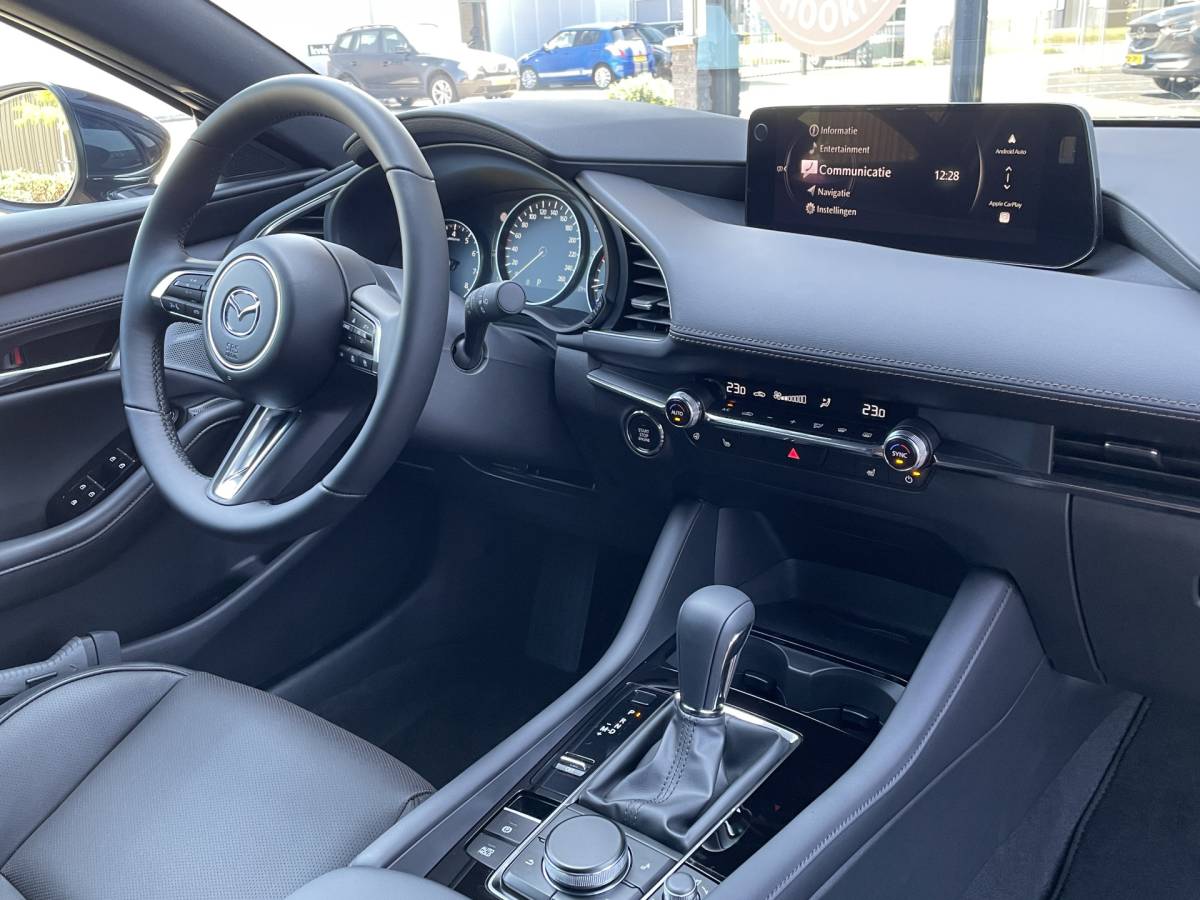 Mazda 3 Mazda 3 2.5 e-SkyActiv-G M Hybrid 140 Automaat Takumi | LEDER | BOSE | 360 CAMERA |