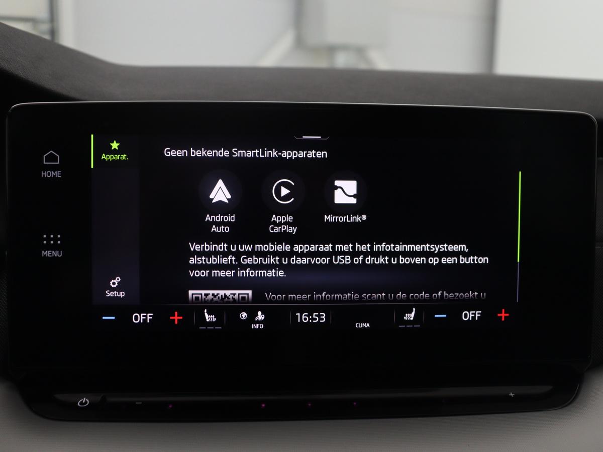 Škoda Octavia Skoda Octavia Combi 1.5 TSI First Edition | Stoelverwarming | Cruise control | Carplay | Sfeerverlichting | Camera | Parkassist | Climate control | Virtueel dashboard | Elektrische achterklep | 18″ velgen