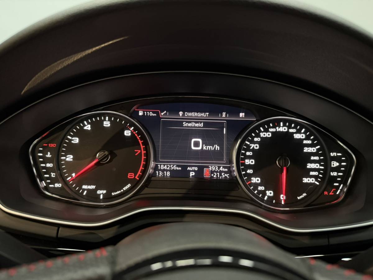 Audi A4 Audi A4 Avant 1.4 TFSI Sport S line black edition Airco ECC | Cruise Control | Navigatie | Sfeer | Stoel Verwarming |  Isofix | NAP